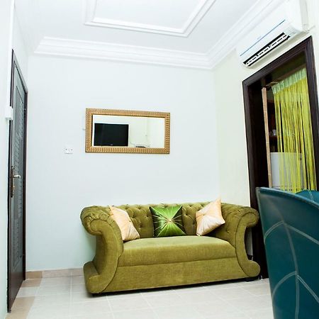 Maxwell Court Apartments Accra Exterior foto