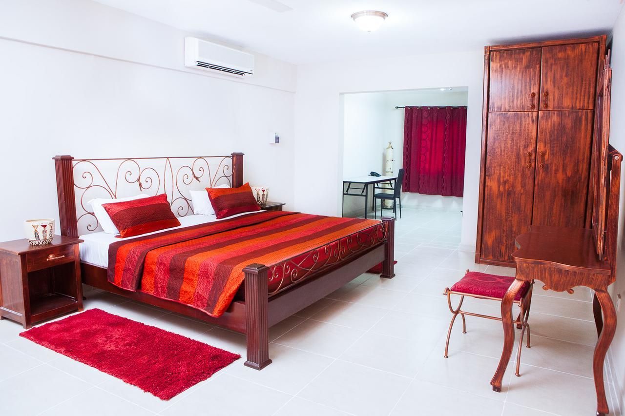 Maxwell Court Apartments Accra Exterior foto