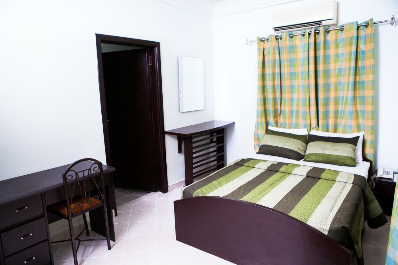 Maxwell Court Apartments Accra Exterior foto