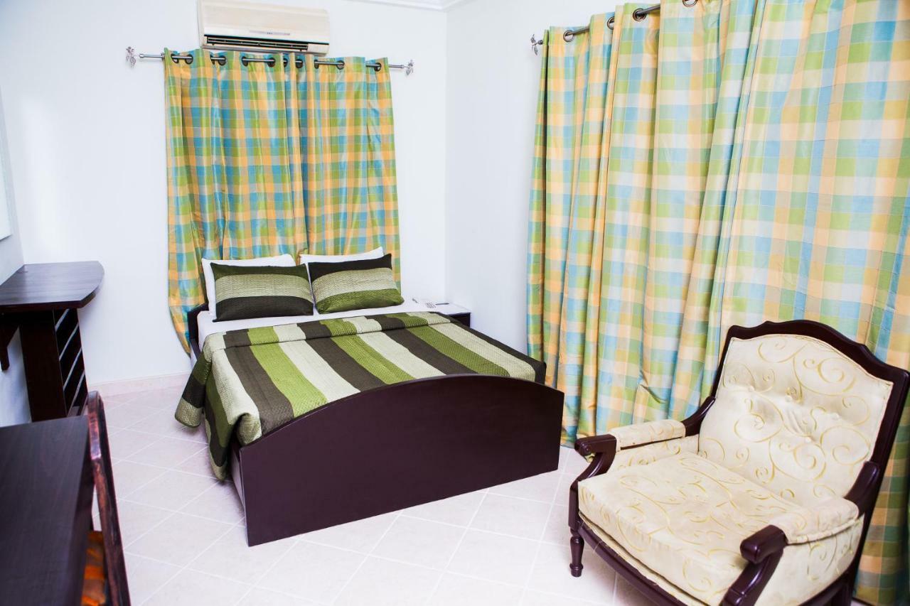 Maxwell Court Apartments Accra Exterior foto